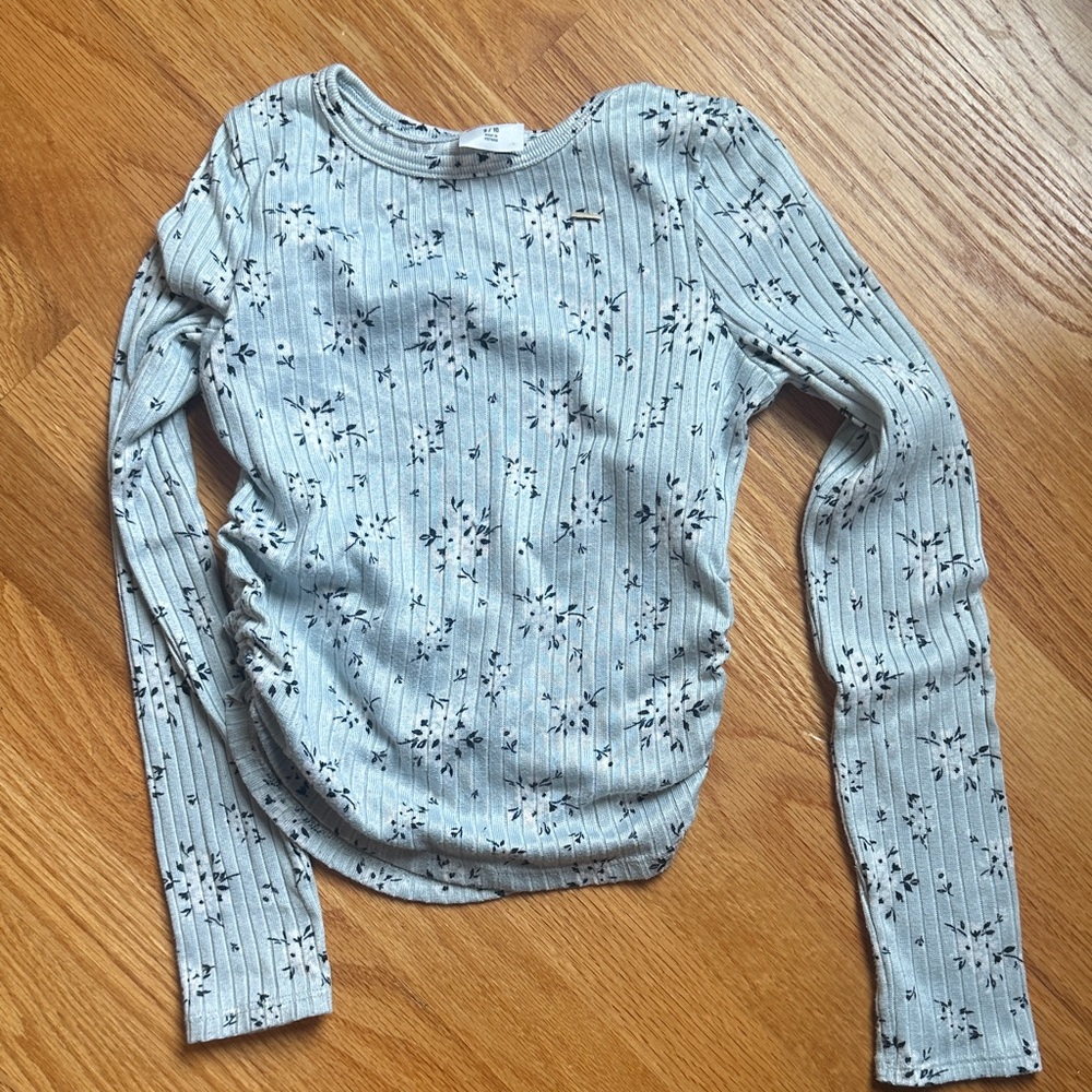 Abercrombie Kids Blue Floral Long Sleeve Tee